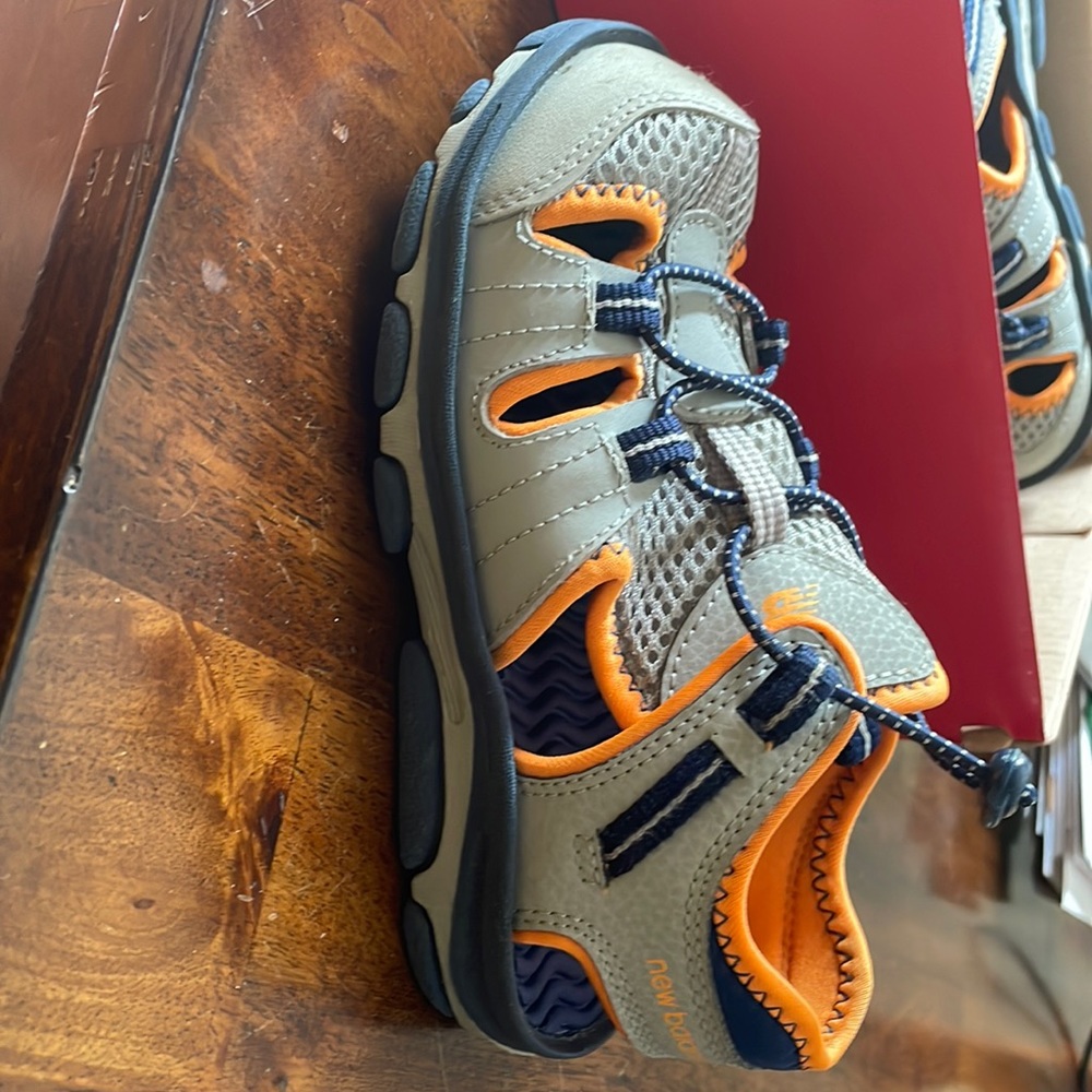 New Balance Kids Adirondack Sandal, Size 12
